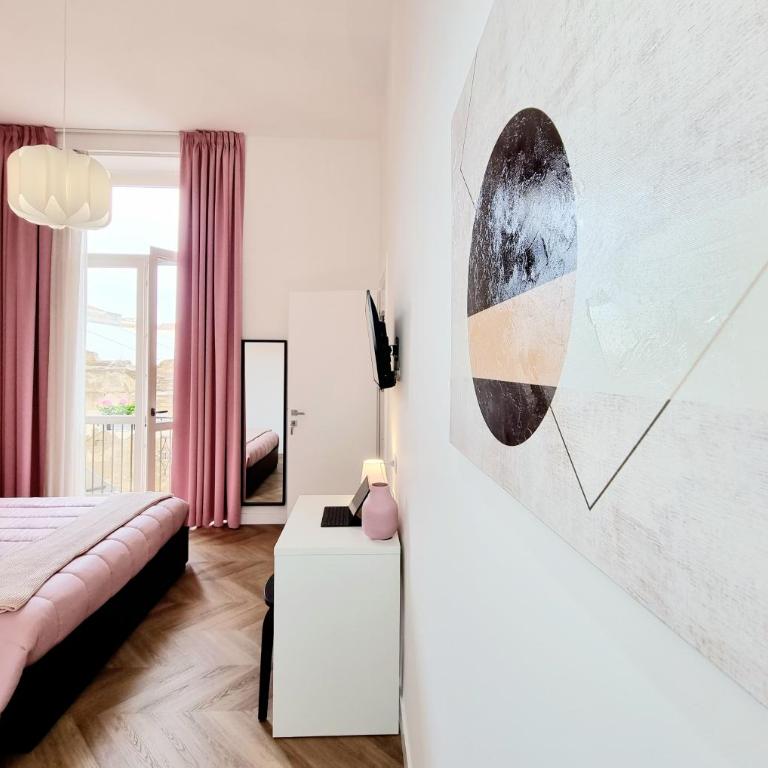 Glamour Suite by Accomodo - Deluxe Double Room - 28
