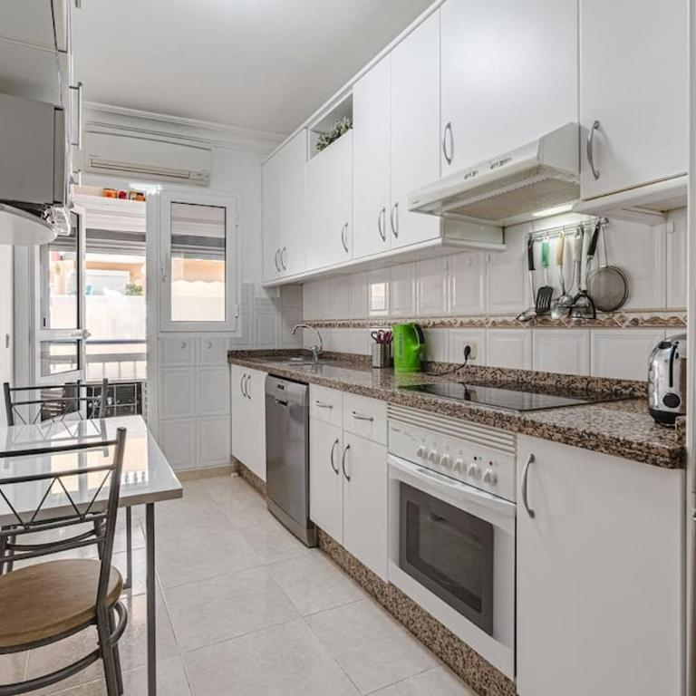Apartment with Heated Pool in Callao Salvaje - Apartamento de 2 dormitorios - 27