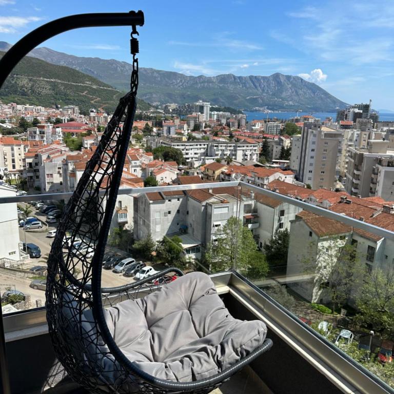 Deniz manzaralı ferah daire - Two-Bedroom Apartment - 1