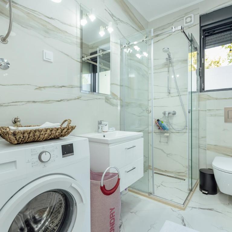 Miracle apartment - One-Bedroom Apartment - 20