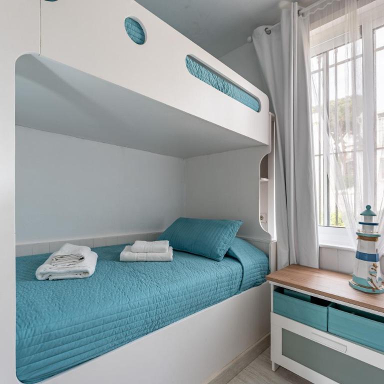 Dona Lola Micaela Beach front duplex apartment with open sea and beach views located between Marbella and Fuengirola - Costa del Sol - CS148 - Apartamento de 2 dormitorios - 16