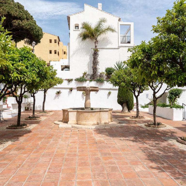 Dona Lola Micaela Beach front duplex apartment with open sea and beach views located between Marbella and Fuengirola - Costa del Sol - CS148 - Apartamento de 2 dormitorios - 25