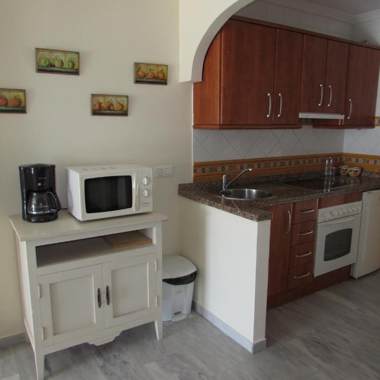 Home4Holidays - Apartamento de 1 dormitorio - 11
