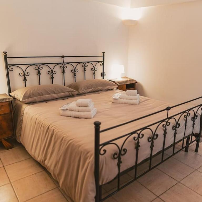 Trulli Di Nonno Stefano - Two-Bedroom House - 14