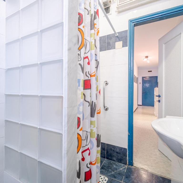 GuestHost - Relax in Luguria - Two-Bedroom Apartment - 21