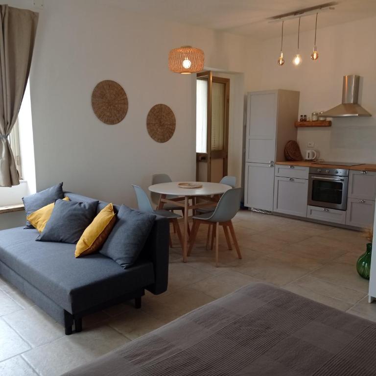 Casa a Piano Piccolo - Appartamento con 1 Camera da Letto - 1