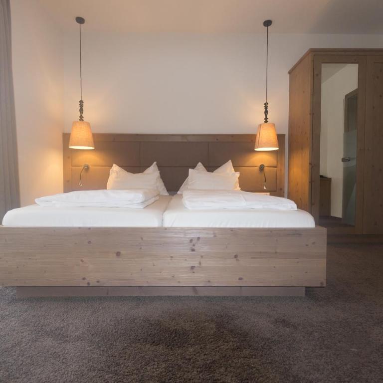 Hotel Stadler am Attersee - Doppelzimmer mit Gartenblick - 1