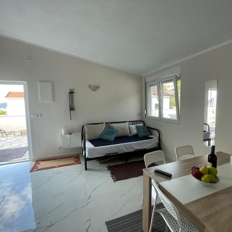 Villa Tunaj new Pool and BBQ - One-Bedroom Villa - 25