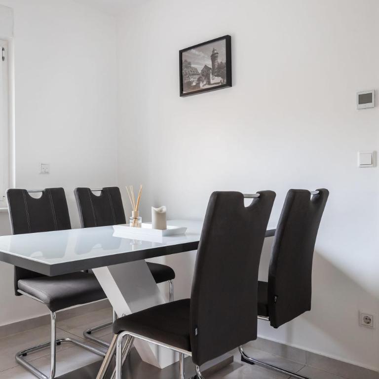 StayStay Guesthouse I 24 Hours Check-In - Habitación Cuádruple Económica - 5
