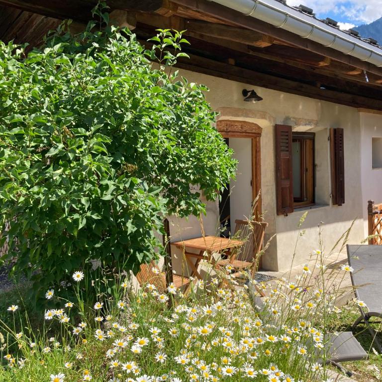 Chalet du Bersend - Chambre Double - Vue sur Jardin - 6