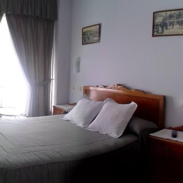 Hostal Pumar - Habitación Doble con baño privado - 8