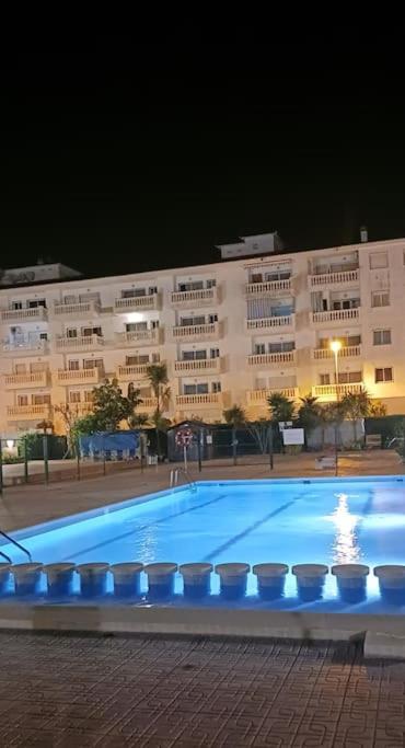 Alegre apto con piscina, a 300m de la playa. - Apartamento de 1 dormitorio - 6