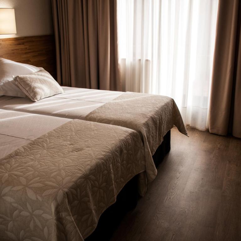 Montemar - Twin Room with Balcony - 1