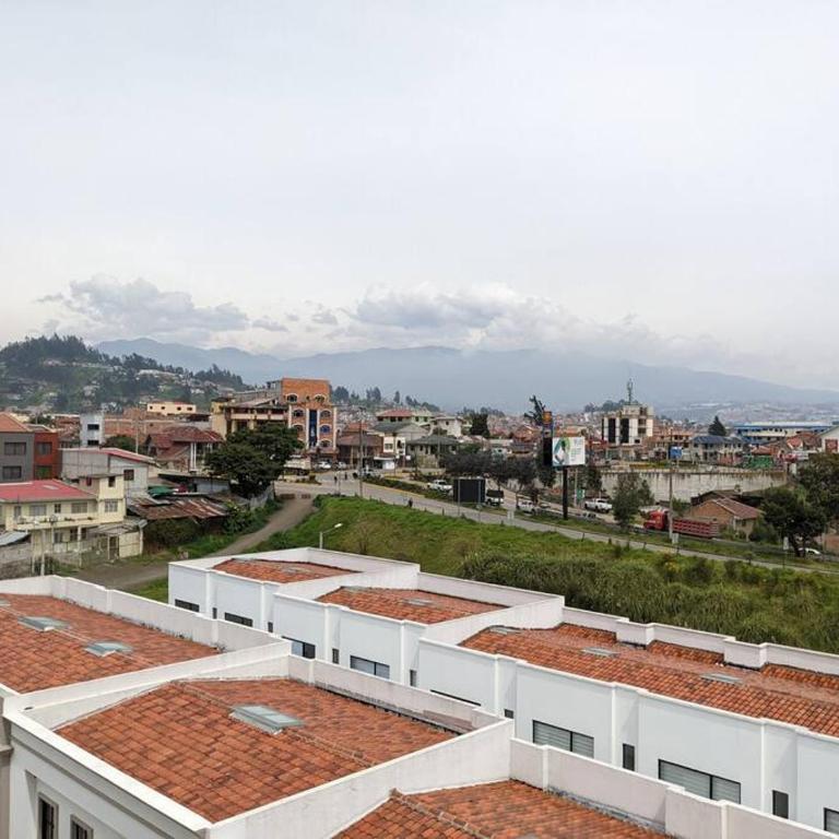 Stunning 5th floor condo w/ scenic view near tran - Apartamento de 3 dormitorios - 3