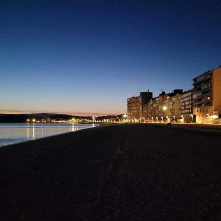 CASA MODERNA EN VILAGARCIA - Three-Bedroom House - 40