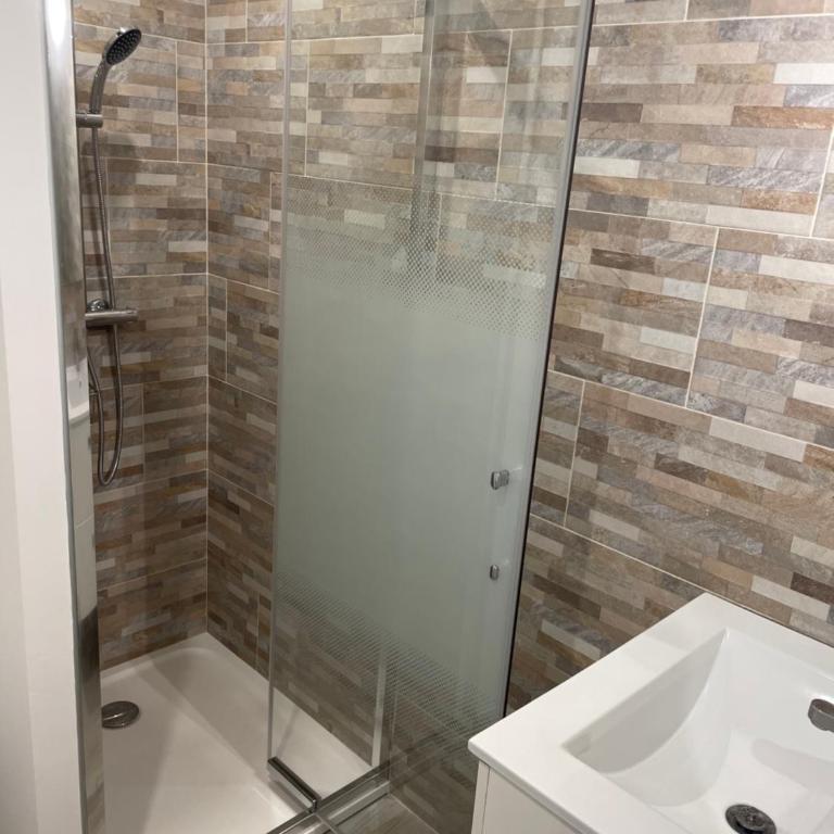 Appartement pieds dans l’eau Vue Mer Bormes Les Mimosas - One-Bedroom Apartment - 16