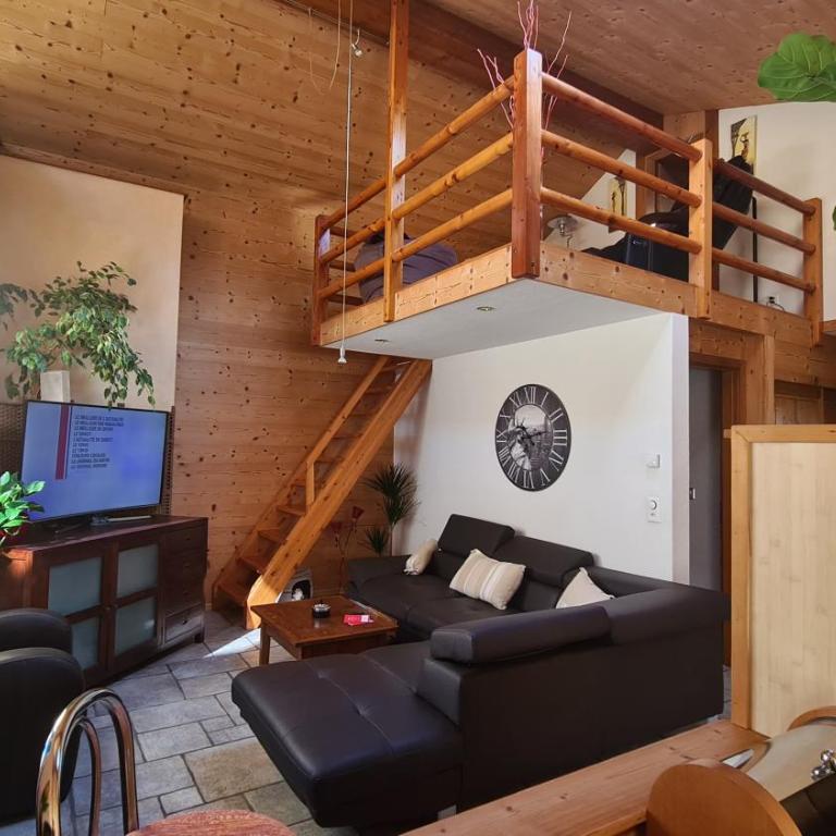 Chez Pewee, beau duplex en ville, parc privé - Appartamento con 2 Camere da Letto - 2