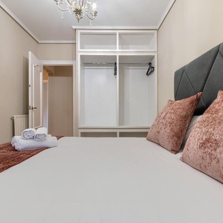 Vivienda turística reformada en zona residencial con garaje y wifi - Apartamento de 2 dormitorios - 13