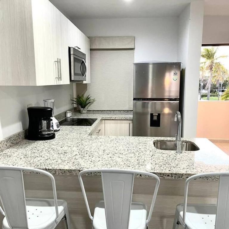 Brand new condo near the beach - Two-Bedroom Apartment - 17
