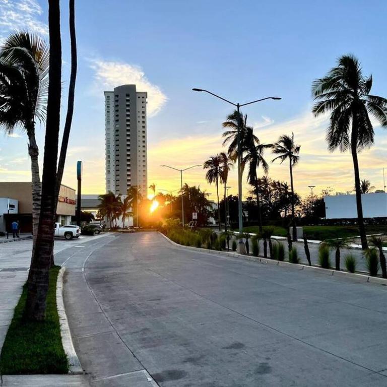 Brand new condo near the beach - Two-Bedroom Apartment - 18