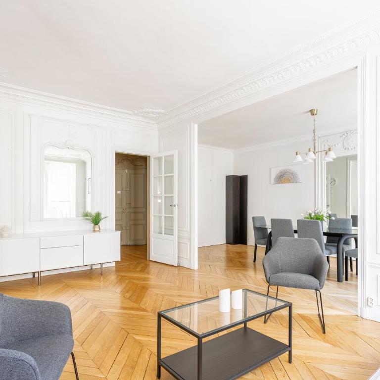 Luxury Living in Passy - Appartement 2 Chambres - 34