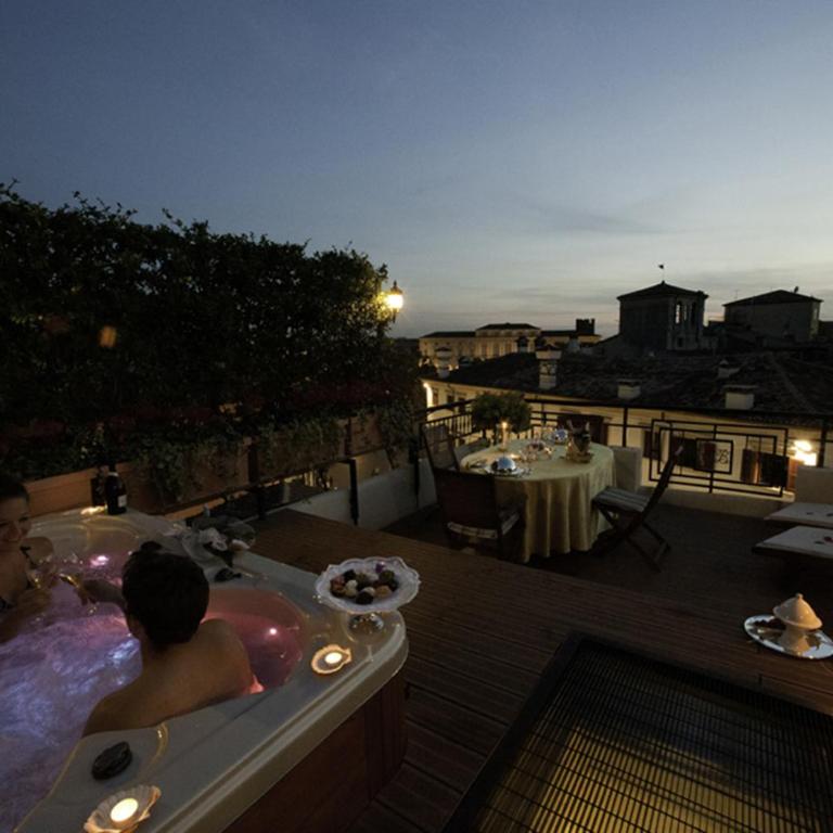 Hotel Bologna ***S - Suite con Terrazza e Vasca Idromassaggio - 15