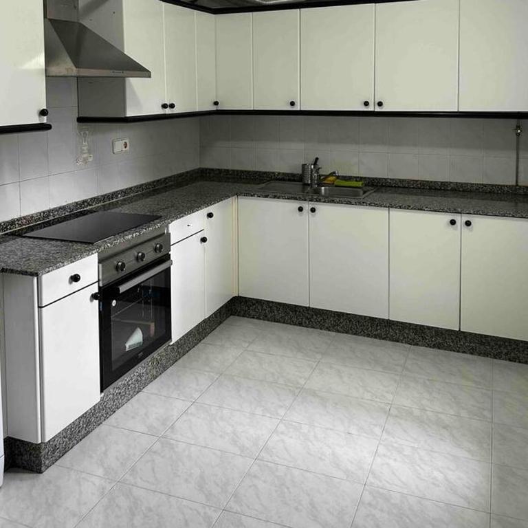 Amplio apartamento en el centro de Portonovo - Apartamento - 13