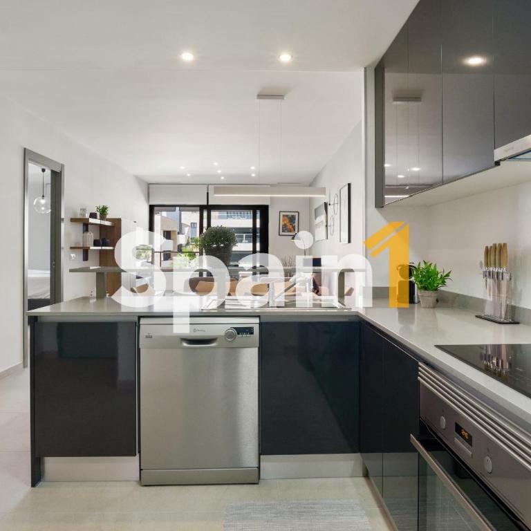 3 Bedrooms Apartment in flamenca Village with 3 Pools, sauna, gym and Jacuzzi - Three-Bedroom Apartment - 12