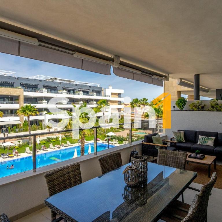 3 Bedrooms Apartment in flamenca Village with 3 Pools, sauna, gym and Jacuzzi - Three-Bedroom Apartment - 2