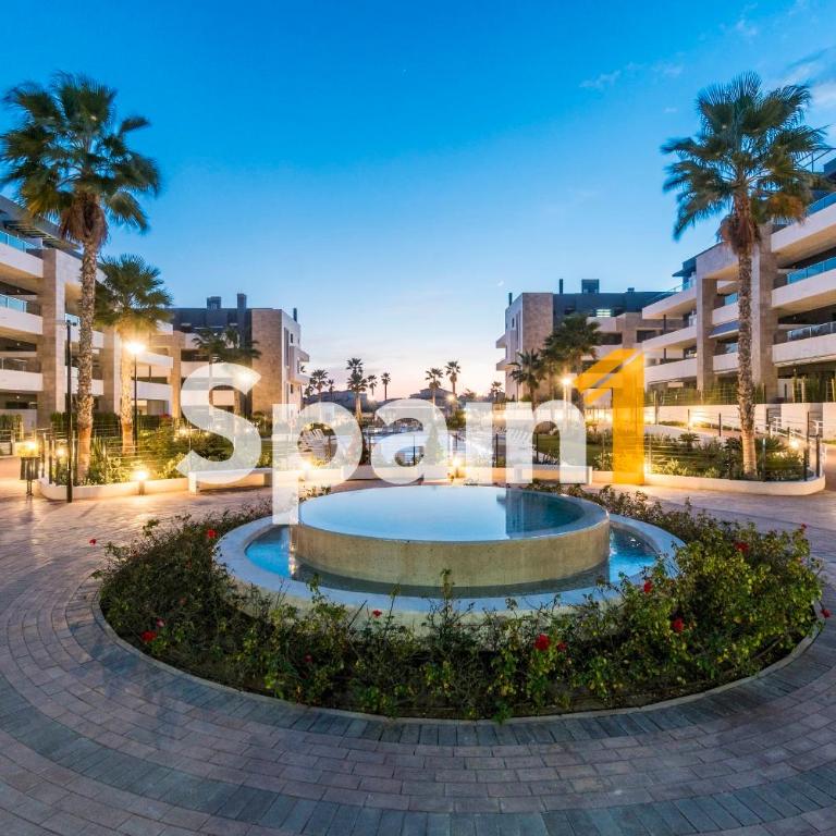 3 Bedrooms Apartment in flamenca Village with 3 Pools, sauna, gym and Jacuzzi - Three-Bedroom Apartment - 31