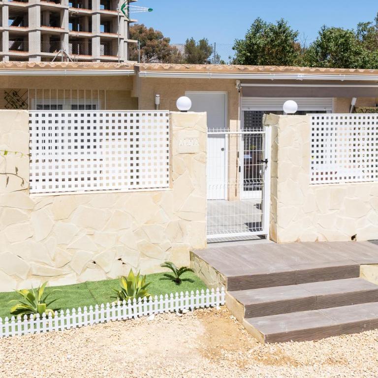 Apartamento ALMA con terreno privado y parking compartido - a 800m de Playa Poniente - Casa con 1 dormitorio - 3