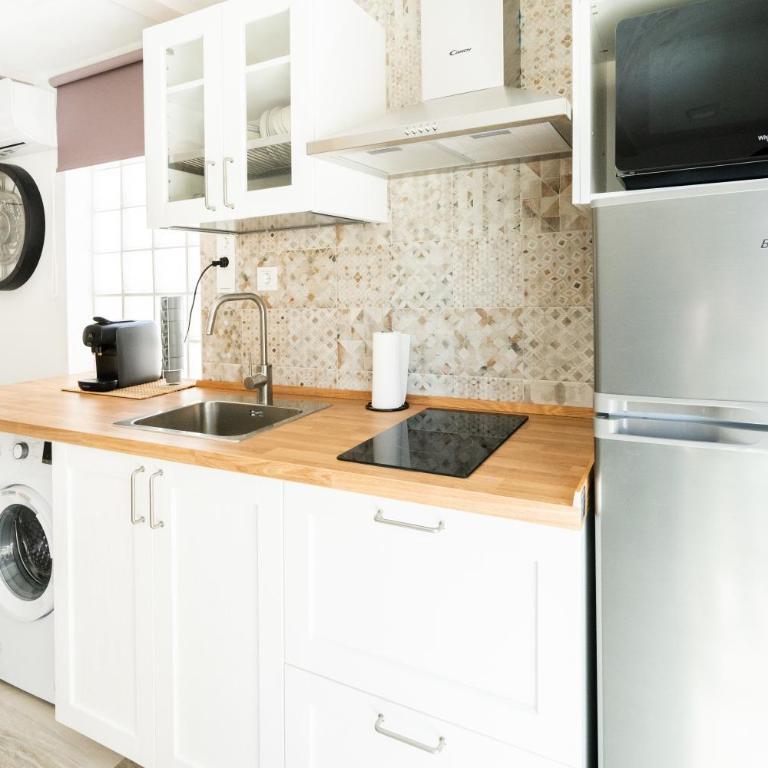 Apartamento ALMA con terreno privado y parking compartido - a 800m de Playa Poniente - Casa con 1 dormitorio - 12