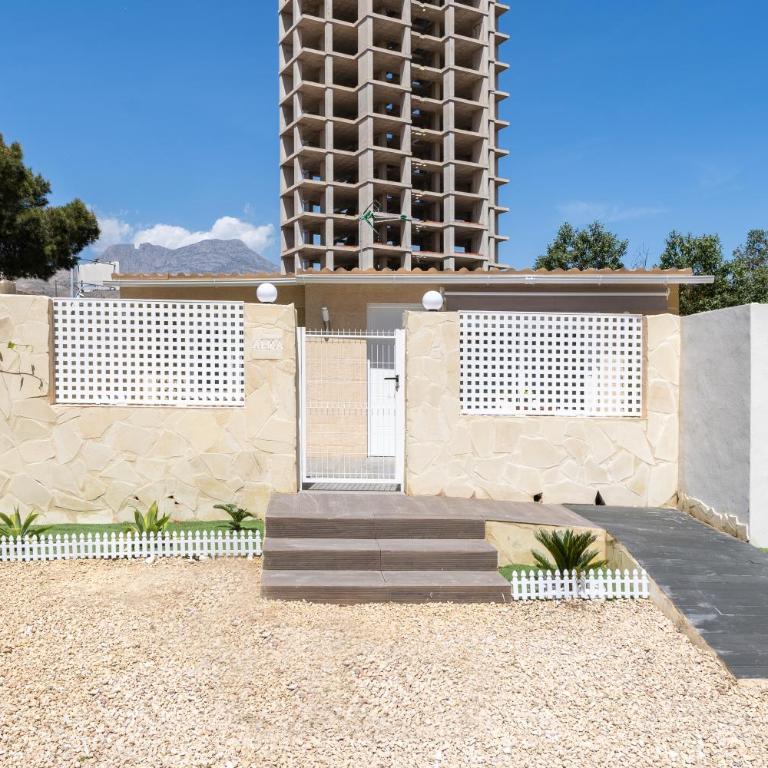 Apartamento ALMA con terreno privado y parking compartido - a 800m de Playa Poniente - Casa con 1 dormitorio - 4