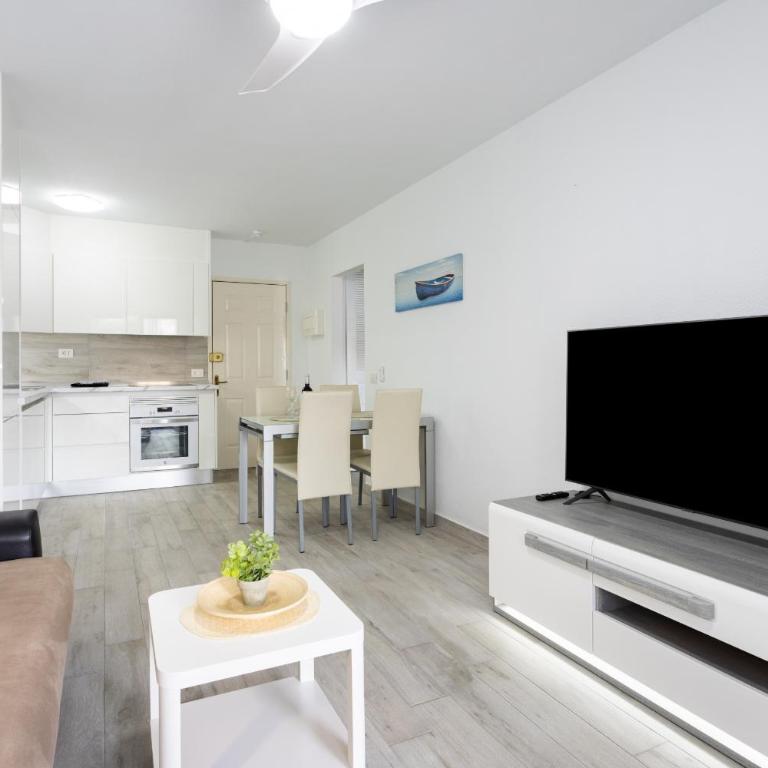 Castle Harbour - Apartamento con balcón - 10