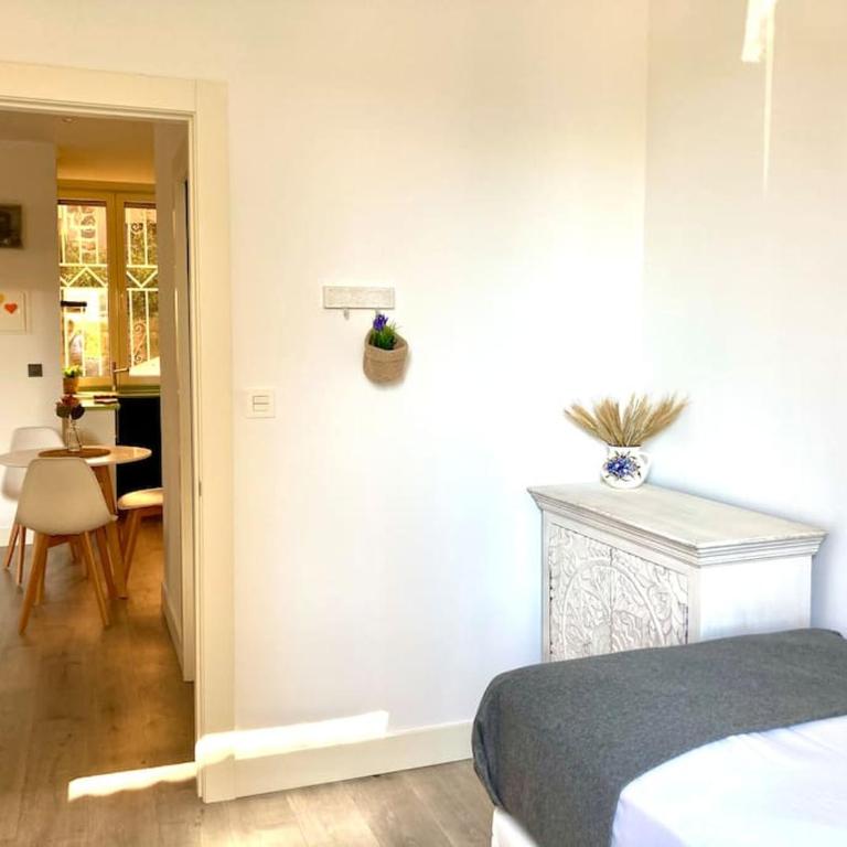 historical district - Two-Bedroom Apartment - 27