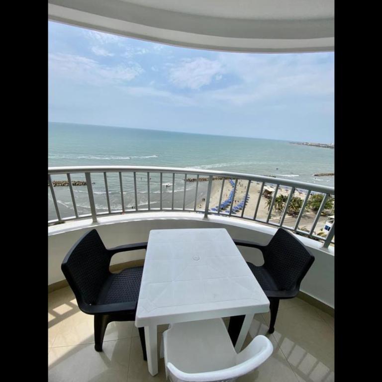 2 Bedroom Beachfront Apartment 2P1-Al4 With Pool And WIFI - Apartment - 25