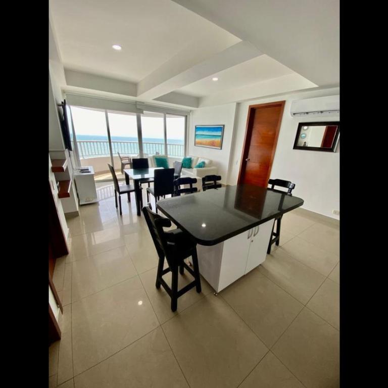 2 Bedroom Beachfront Apartment 2P1-Al4 With Pool And WIFI - Apartment - 32