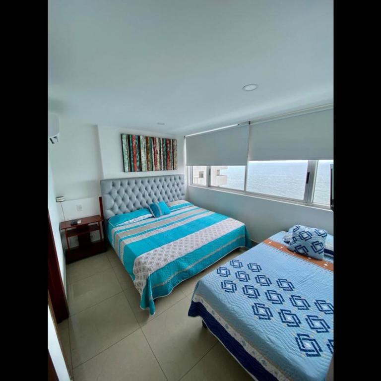 2 Bedroom Beachfront Apartment 2P1-Al4 With Pool And WIFI - Apartment - 41