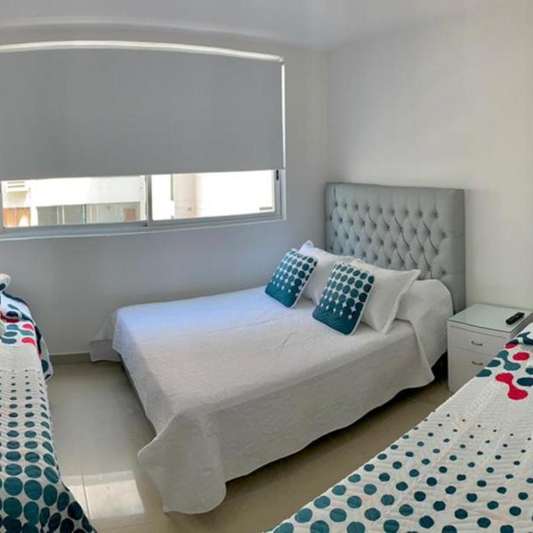 2 Bedroom Beachfront Apartment 2P1-Al2 With Pool And WIFI - Apartment - 25