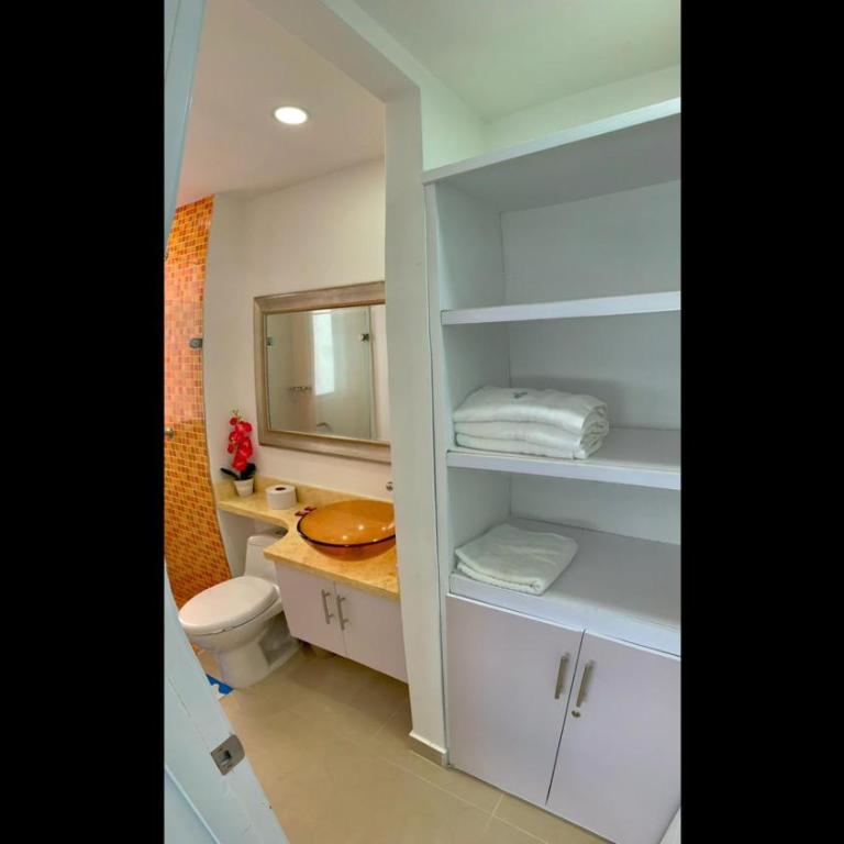 2 Bedroom Beachfront Apartment 2P1-Al2 With Pool And WIFI - Apartment - 27