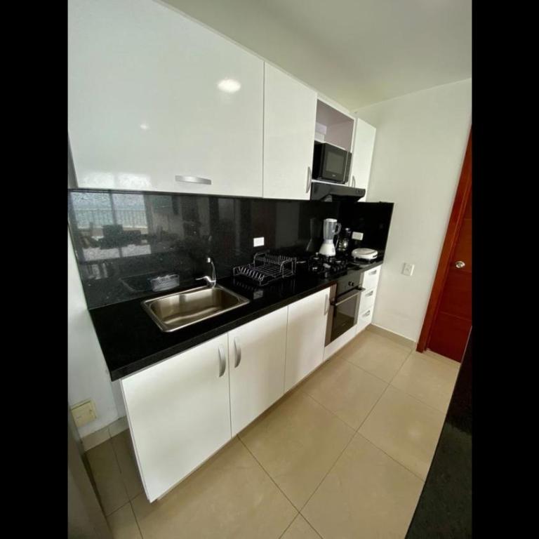 2 Bedroom Beachfront Apartment 2P1-Al2 With Pool And WIFI - Apartment - 32
