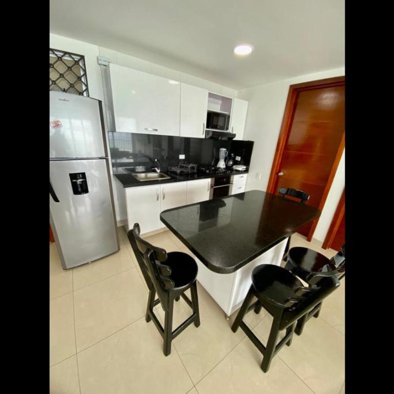 2 Bedroom Beachfront Apartment 2P1-Al2 With Pool And WIFI - Apartment - 35