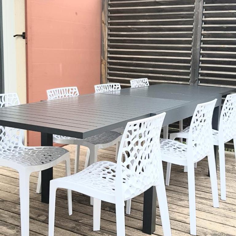 VILLA 6 à 8 personnes dans résidence de tourisme - Maison 3 Chambres - 18