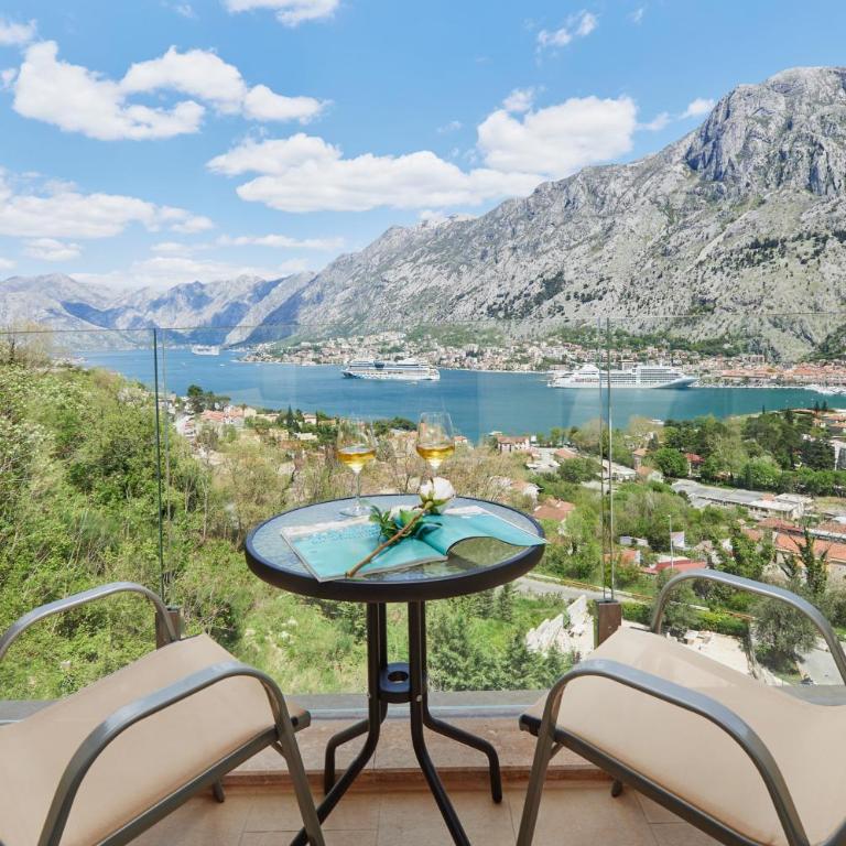 Huge Apartment with Stunning View and Sauna - Two-Bedroom Apartment - 30