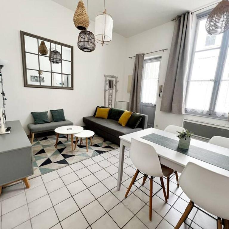 Cour Passy - Centre ville - Appartement 1 Chambre - 4