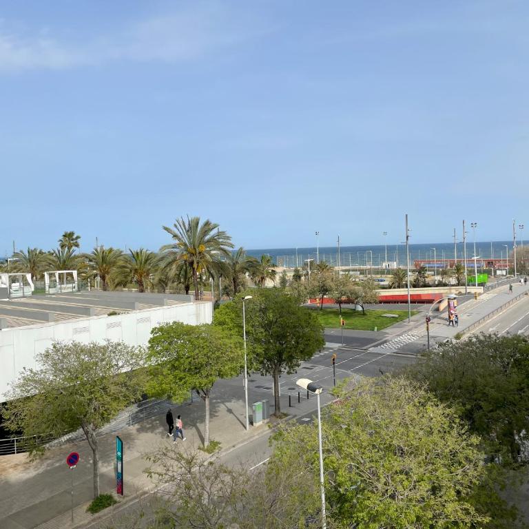 Apartment with sea views next to the beach of Mar Bella - One-Bedroom Apartment - 7