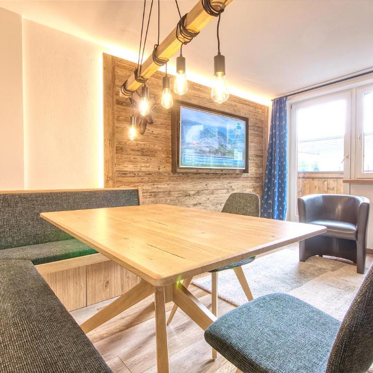 Apartment Melanie - by Alpen Apartments - Apartment mit Balkon - 3