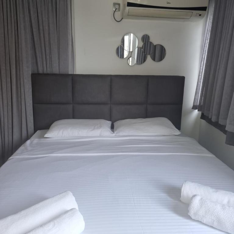 Villa with Pool & Garden apartment 1 Ognjen - One-Bedroom Apartment - 19