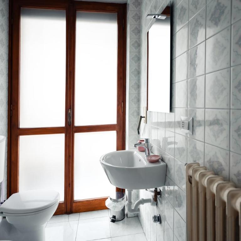2 Santi - Suite and Rooms - Camera Matrimoniale con Letto Supplementare - 10