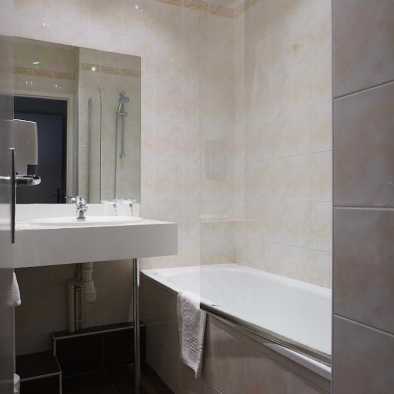 Hotel du Théatre - Chambre Double Standard - 3